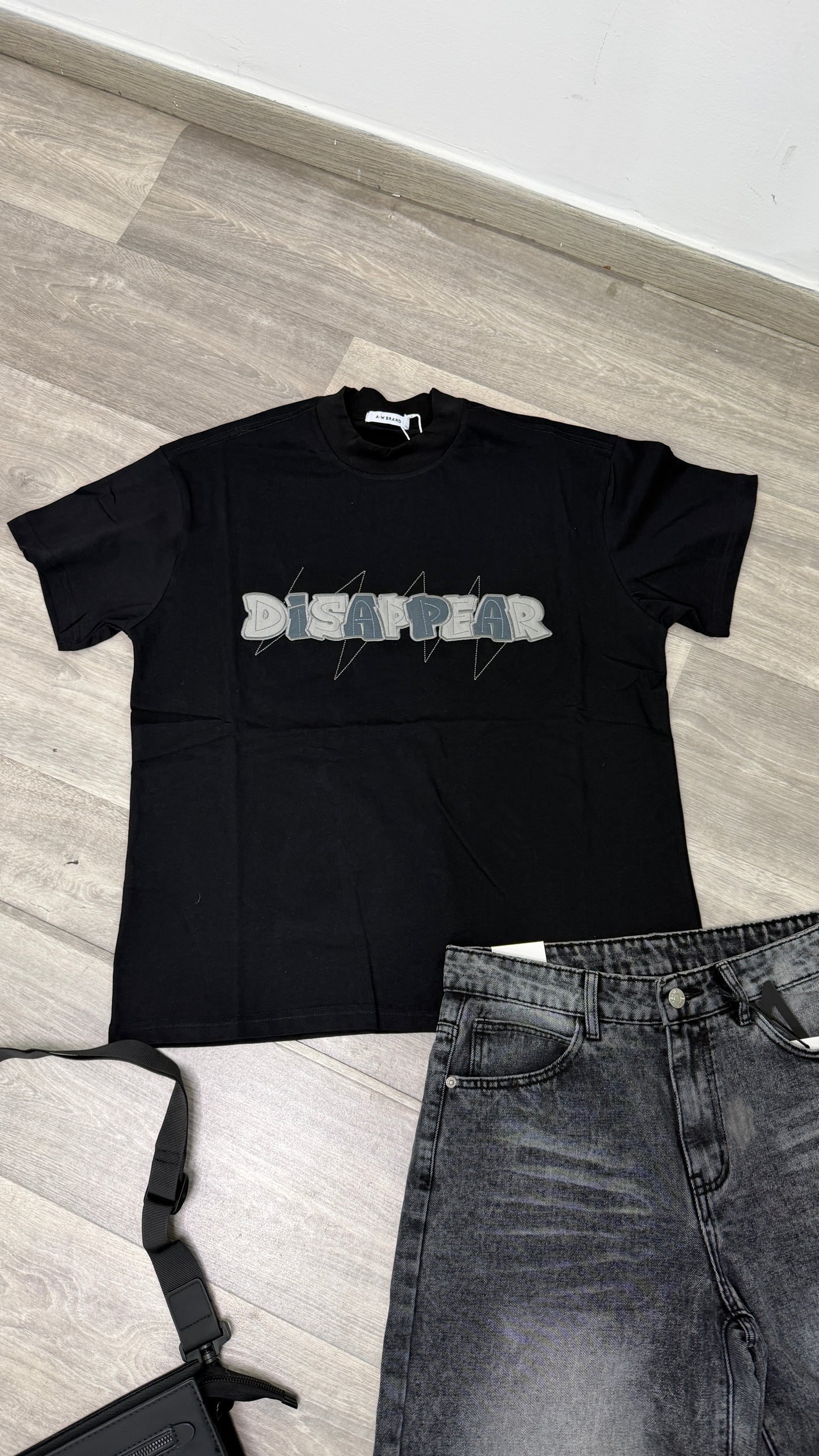 T shirt Disappear