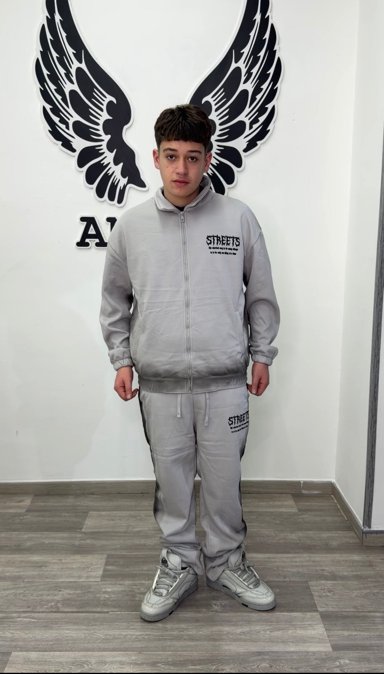 Tracksuit Street Grey